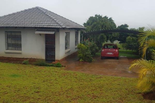 2 Bedroom and 1 bathroom house with open-plan living room and kitchen, wendy house and braai area, double carport, electric fencing and ...