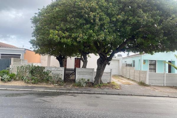 An ideal home for the start up family or as an investment opportunity for those looking ...