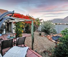 Townhouse for sale in Muizenberg