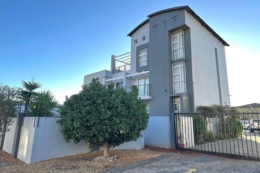 2 Bedroom Apartment / Flat for sale in Bloubergrant