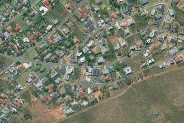 Perfectly located vacant land with immaculate views of Gordons Bay .

SIze : 928 sqm

Zoned as : Residential

This property is ...