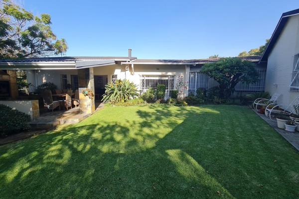 This spacious property is set in the mature neighbourhood of Robindale. It is a peaceful family home. 
The house features six bedrooms ...