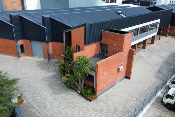 55 LEADWOOD CRESCENT | FAIRVIEW | PRIME INDUSTRIAL FACILITY

This 900 sqm industrial ...
