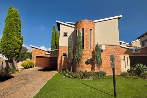 This beautiful townhouse offers you every you need. Ground floor boasts a lovely inviting open plan lounge, dining and kitchen area ...
