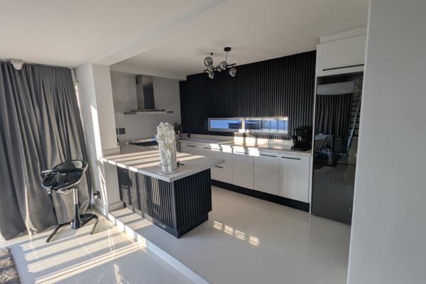 Discover the epitome of tranquil living in this exquisite cluster home, nestled in the serene Stone River estate. This stunning property boasts three spacious bedrooms and three modern bathrooms, offering a perfect blend of luxury and comfort.

Step inside to be greeted by ...