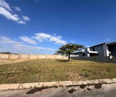 Vacant Land / Plot for sale in Woodhill Estate