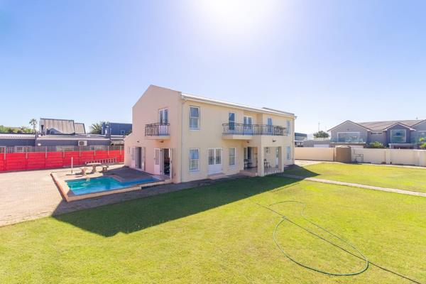 Welcome to your dream family home in Sunset Beach. 
This double-storey residence is designed for families who appreciate the perfect ...