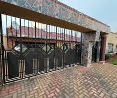 House for sale in Diepkloof