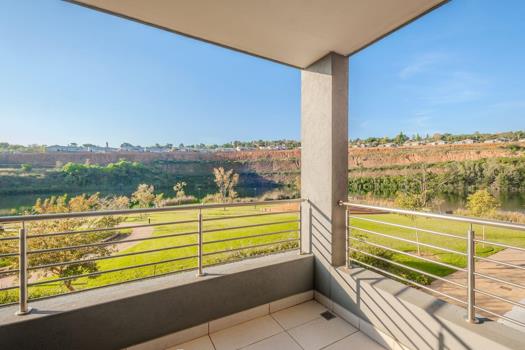 2 Bedroom Apartment / Flat for sale in Waterkloof Marina Retirement Estate