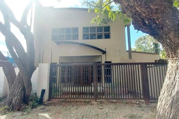 Situated in the bustling center of Polokwane, this prime commercial property offers a superb investment opportunity for businesses of ...