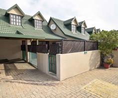 Townhouse for sale in Weltevreden Park