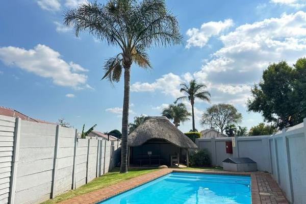 Located in a secure and well-maintained complex in the sought-after suburb of Rooihuiskraal, this delightful 2-bedroom townhouse offers ...