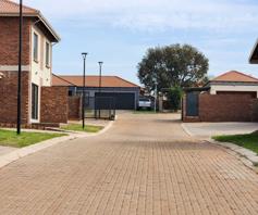 Townhouse for sale in Komdraai