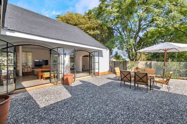 Fall in love with the charm of farm-style living, completely revitalized for modern family life in the heart of Craighall Park. This ...