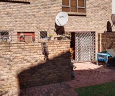 Townhouse for sale in Ridgeway