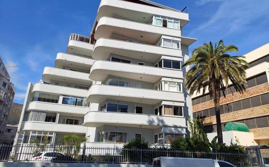 1 Bedroom Apartment / Flat for sale in Sea Point