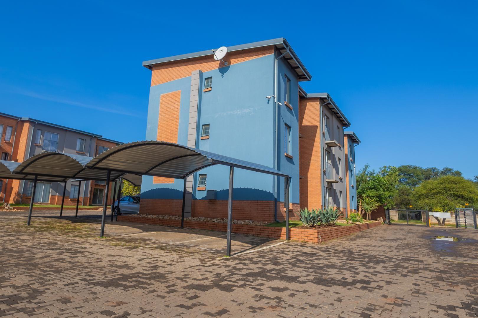 2 Bedroom Apartment / flat for sale in Annlin - P24-115989797