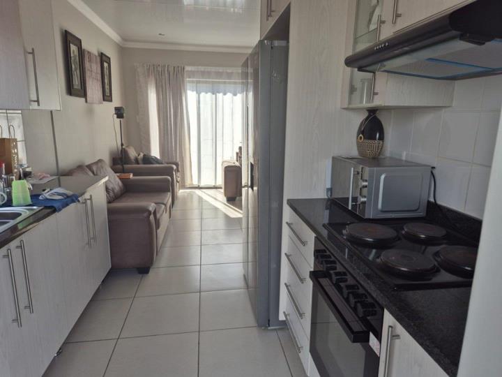 Listing number: P24-115990835, Image number: 2