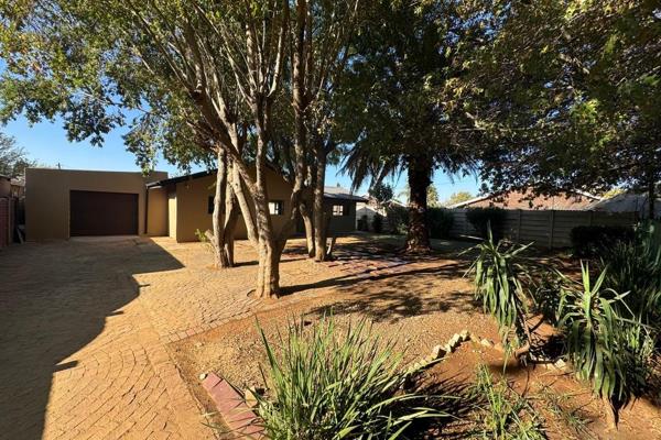 Welcome to this charming and well-maintained 3-bedroom, 1-bathroom home, offering a perfect blend of comfort, space, and modern style. ...