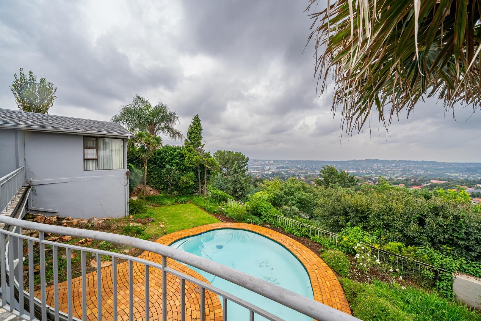 5 Bedroom House for sale in Linksfield Ridge - P24-115993898