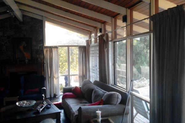 each  single room R6000 from six Bedroom, 3.5 bathroom Family Home, freshly painted and ...