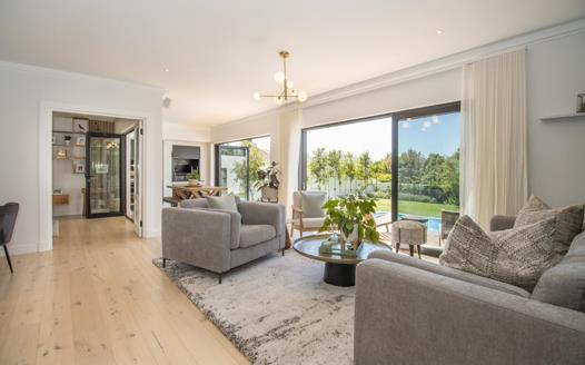 4 Bedroom House for sale in Silvertree Estate