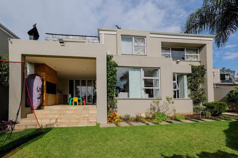 3 Bedroom House for sale in Strathavon - P24-115999658