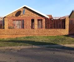 House for sale in Dhlamini