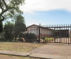 House for sale in Witpoortjie