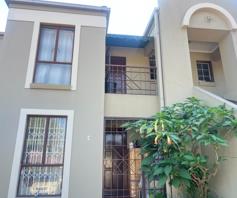 Townhouse for sale in Oakdene