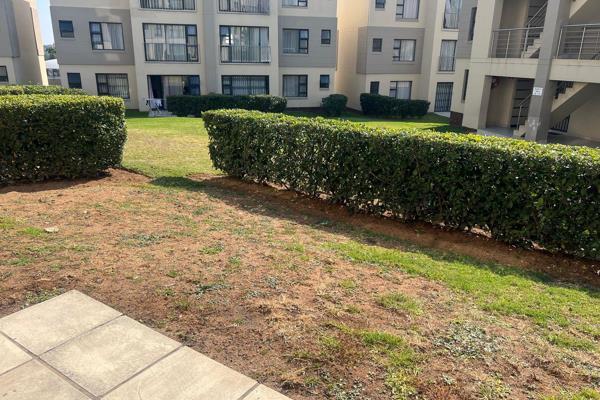 This modern 3 bedroom, 2 bathroom ground floor townhouse offers the perfect blend of ...