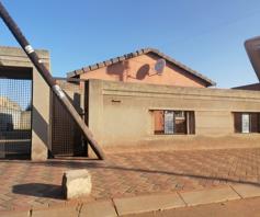 House for sale in Protea Glen
