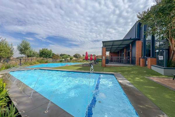 Situated on the top floor is this lovely 1 bedroom apartment offering an open plan lounge with a sliding door that leads out onto your ...