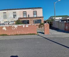 House for sale in Beacon Valley