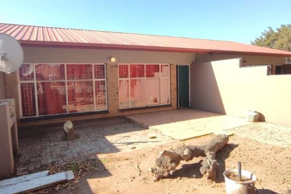 This flat has a lounge area as well as a kitchen with ample cupboard space.
There is a guest bathroom.
Both bedrooms have built-in ...