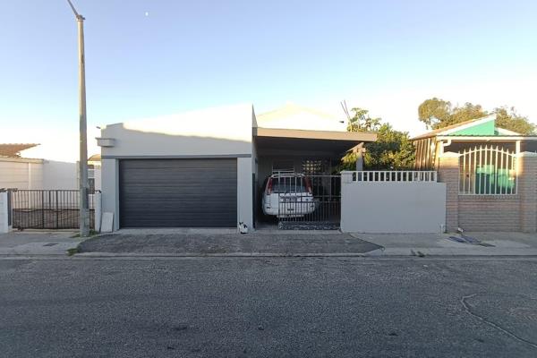 This extended 5-bedroom family home offers space, privacy &amp; flexibility – ideal for a large family or dual living ...
