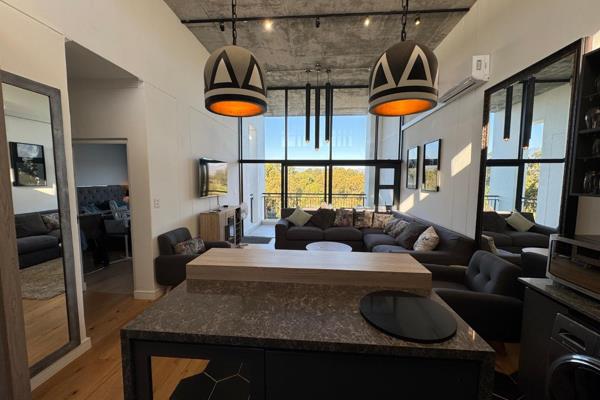 EXCLUSIVE SOLE MANDATE PRESENTED BY NICO SWART OF TEAM JUAN COMBRINCK

Stylish Penthouse ...