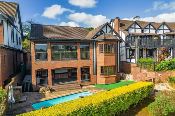 Welcome to a home that truly has it all – space, luxury, security, and a spectacular setting. Situated in the sought-after Camelot Golf ...