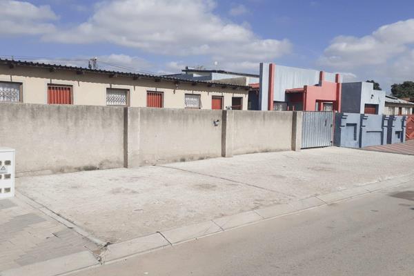 The property consists of 4 blocks; each block has 3 rooms making a total of 12 rooms. Three of the blocks each have a Single toilet ...