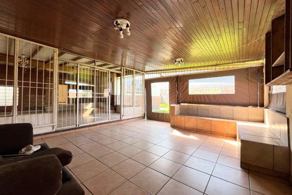 Welcome to your new home! This expansive property is available immediately and offers a blend of comfort, convenience, and ample space ...