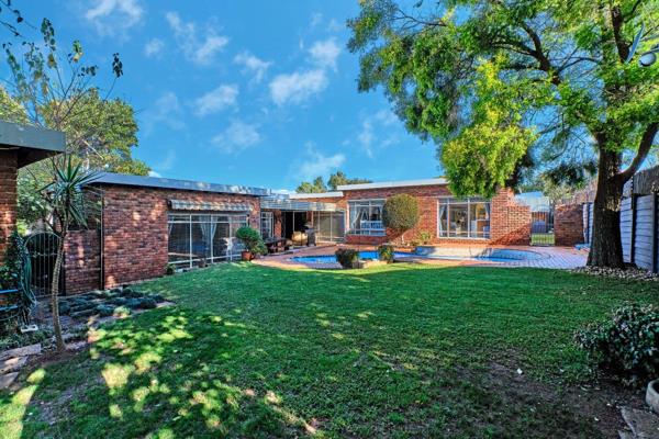 Welcome to this immaculate facebrick home nestled in the sought-after Wilro Park—a property that effortlessly combines warmth ...
