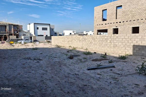 Vacant plot for sale measuring 346sqm in the new phase of Sandown. Design and build your ...