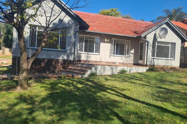 ON SHOW SATURDAY 24TH MAY 2025 - 1PM UNTIL 2PM 

Free standing family home to rent in Randpark Ridge - prime location ! 

Newly ...
