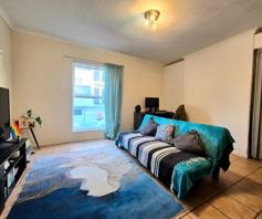 Apartment / Flat for sale in Wynberg