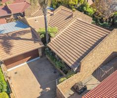 House for sale in Die Hoewes