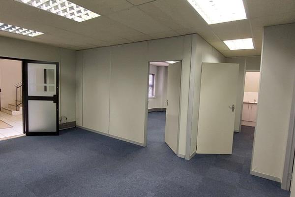Prime office space To Let Nelspruit 
R 21 080.00
Pricing excludes VAT, water, electricity &amp; municipal cost

Size. - 124m2
Well ...
