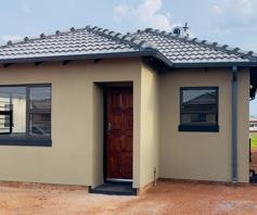 House for sale in Soshanguve VV
