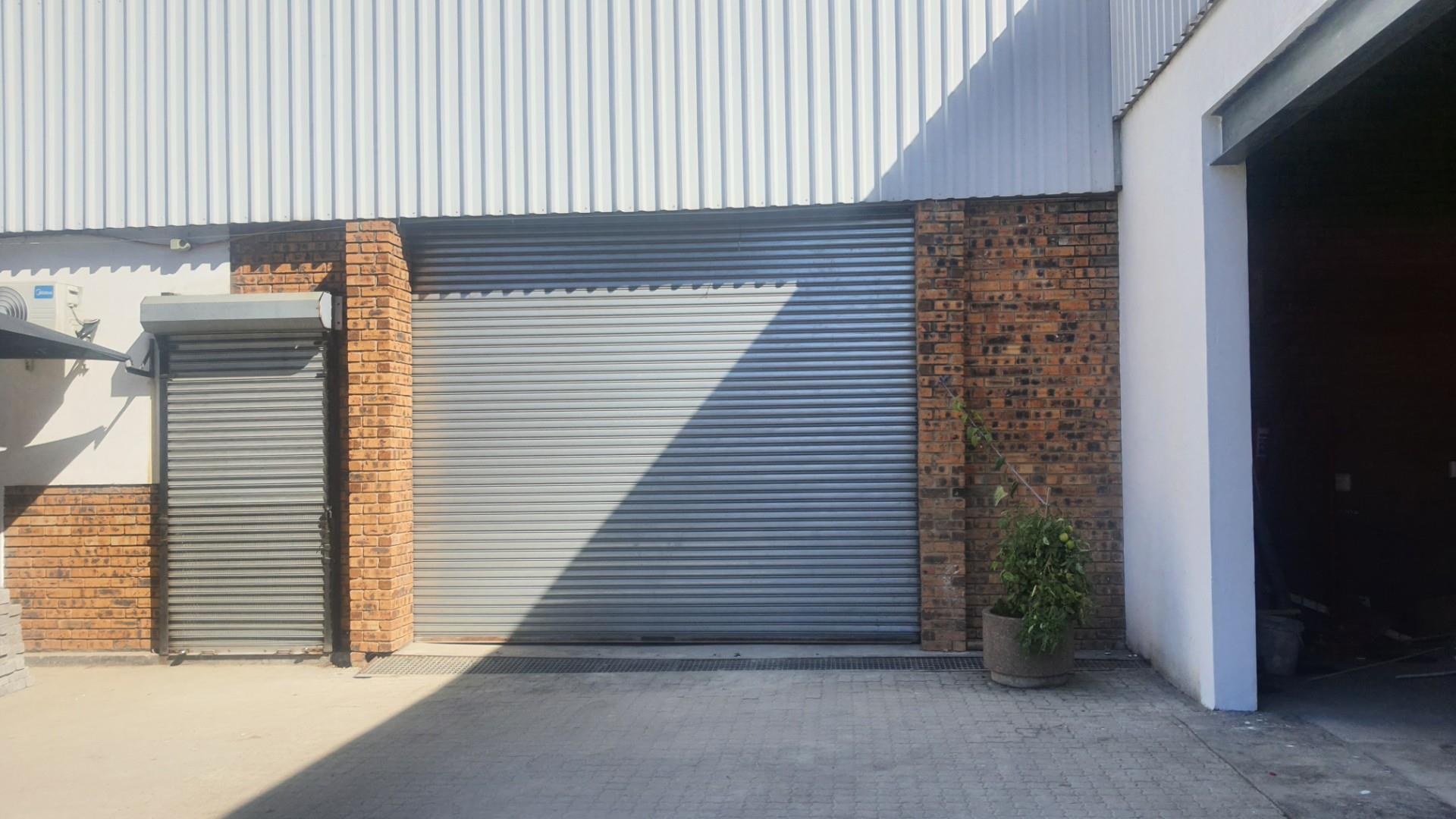 Commercial property to rent in Rustenburg Central - P24-116022299