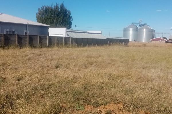 This vacant land presents a remarkable opportunity, strategically situated near essential amenities like Usave, a primary school, a ...