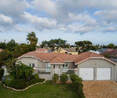 House for sale in Sunningdale